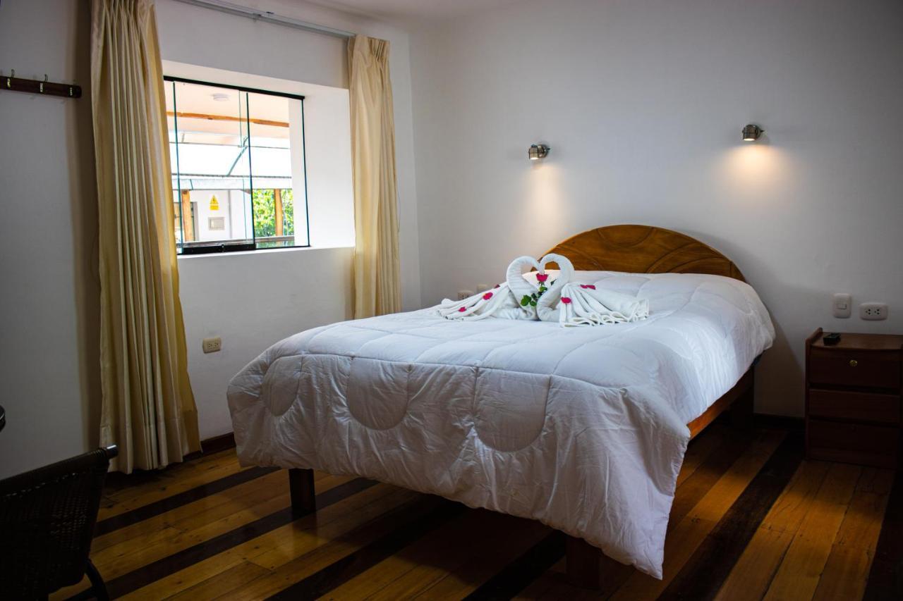 Hotel Los Laureles Calca Exterior photo