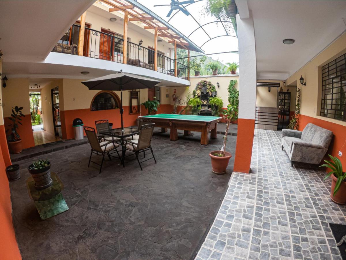 Hotel Los Laureles Calca Exterior photo