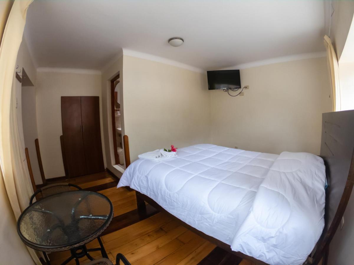 Hotel Los Laureles Calca Exterior photo