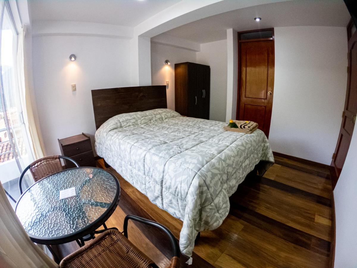 Hotel Los Laureles Calca Exterior photo