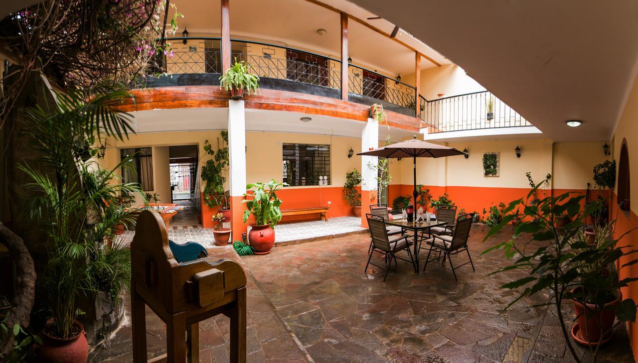 Hotel Los Laureles Calca Exterior photo